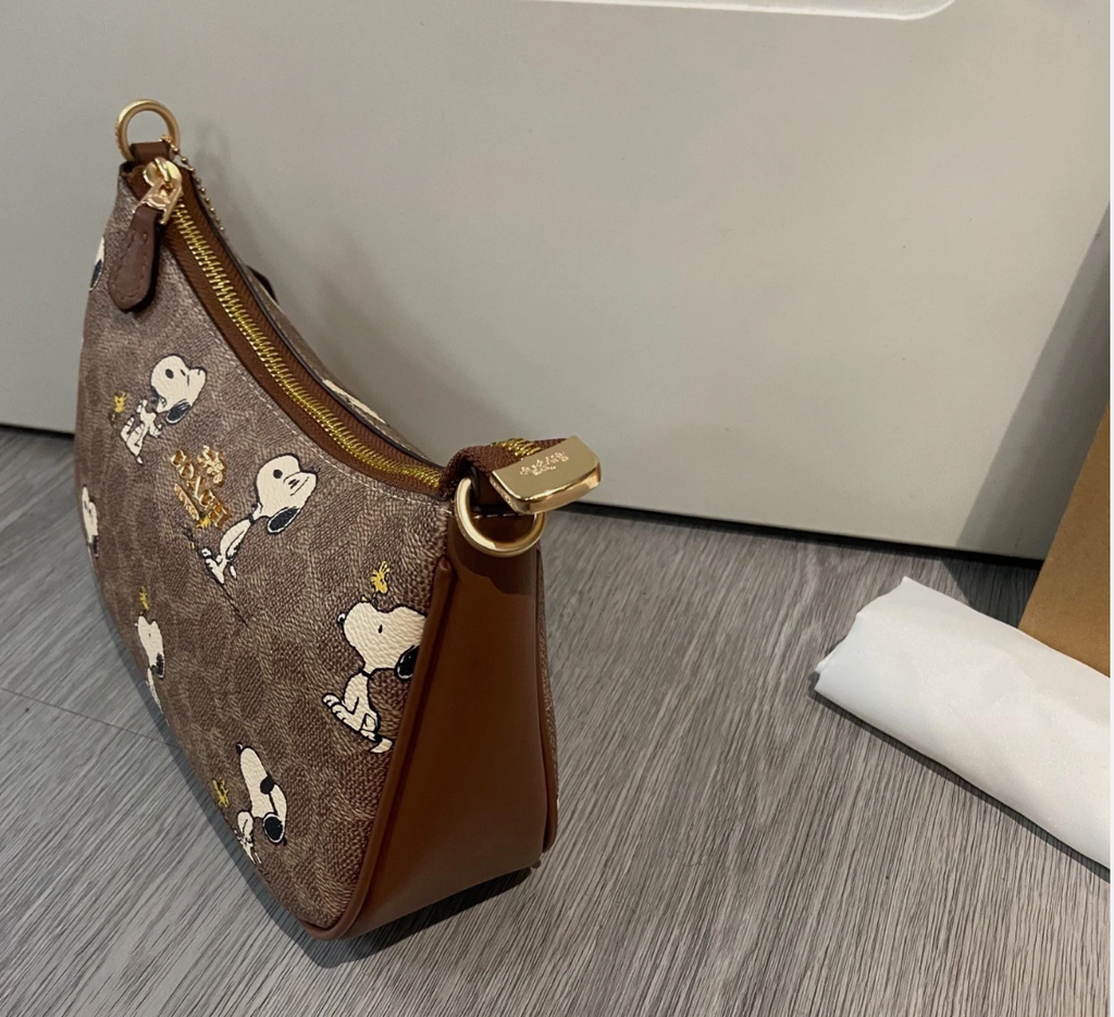 Coach womens crossbody bag Snopy Brown