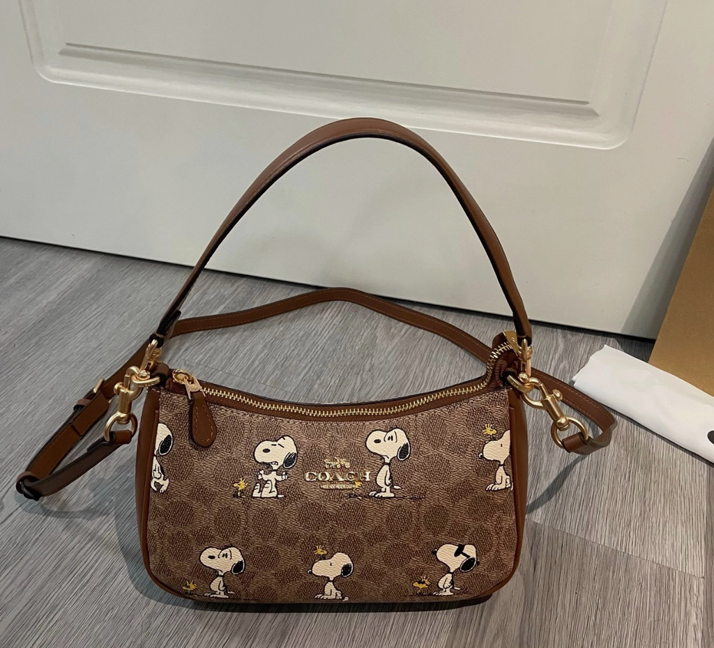 Coach womens crossbody bag Snopy Brown