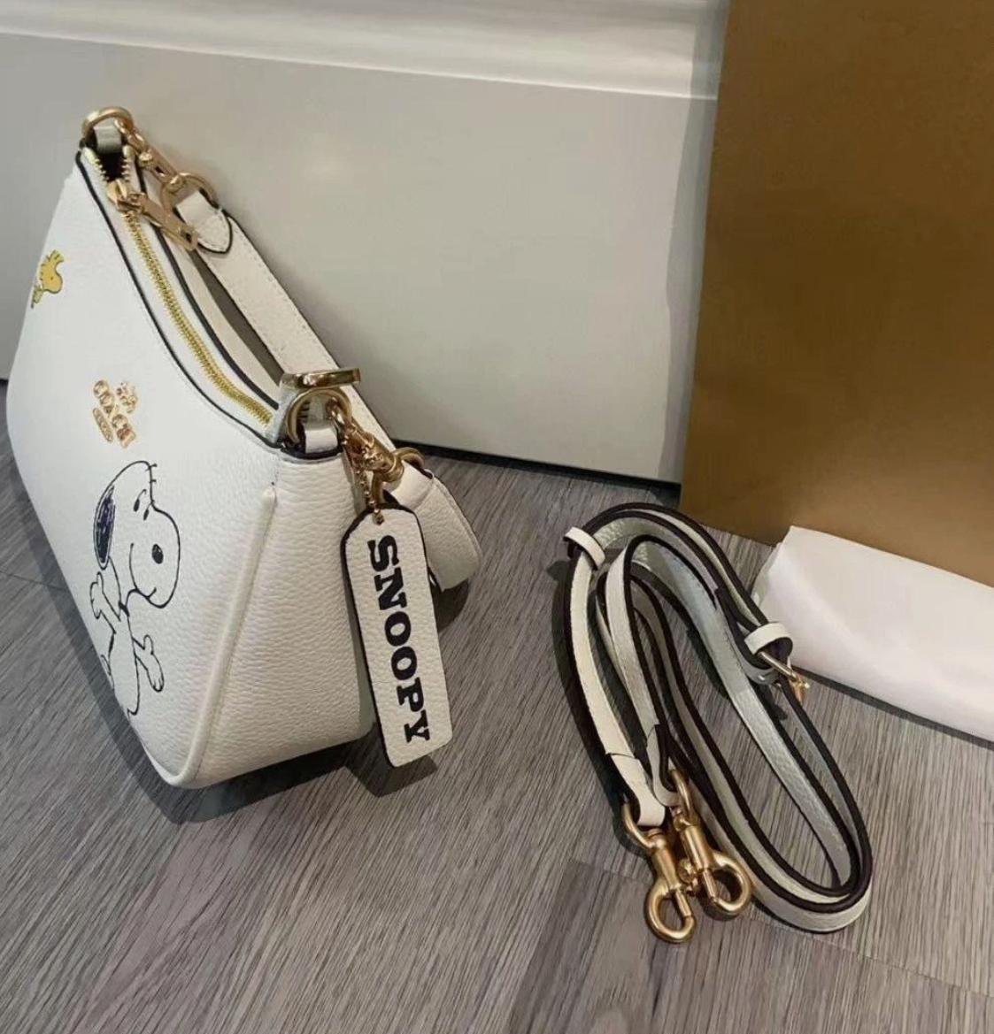 COACH x PEANUTS Teri Shoulder Bag Snoopy