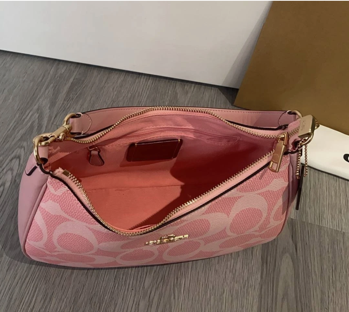 COACH Teri Shoulder Bag Pink